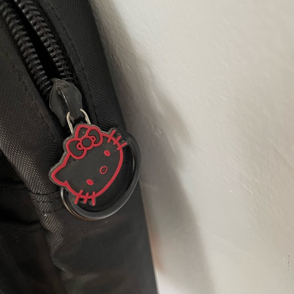 NWOT Hello Kitty Computer Laptop Messenger Bag w/ Adjustable Carry Strap - Picture 2 of 10